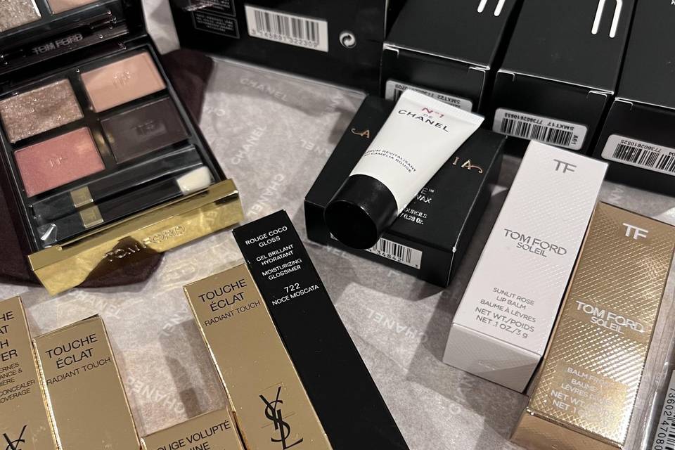 Luxury makeup