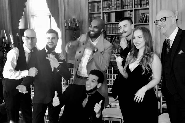 The vibe ny wedding band at oheka castle