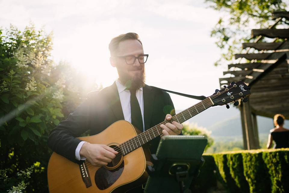 Acoustic wedding ceremony