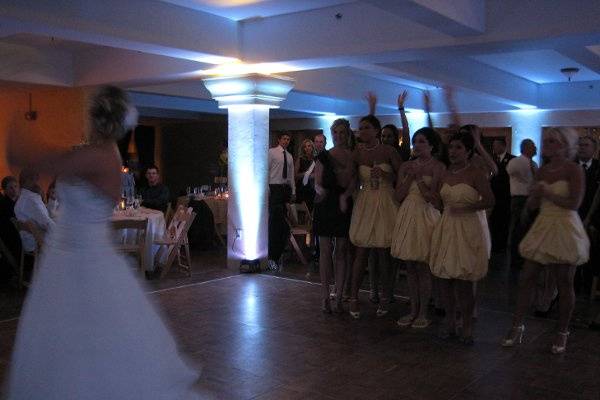 Bouquet toss