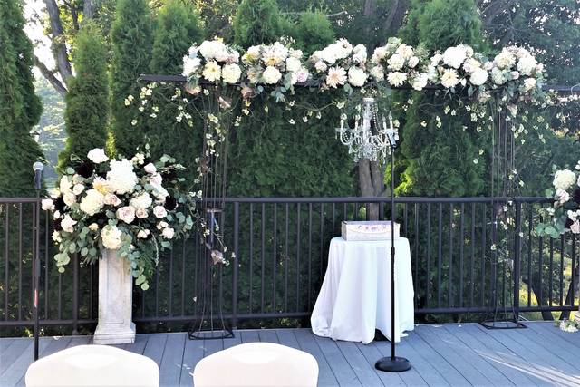 Chalet Floral and Events