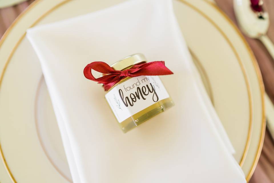 HONEY FAVORS