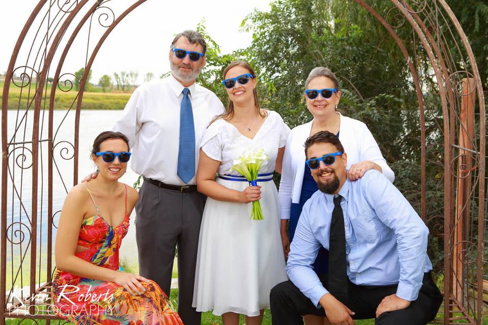 Wedding family fun photos