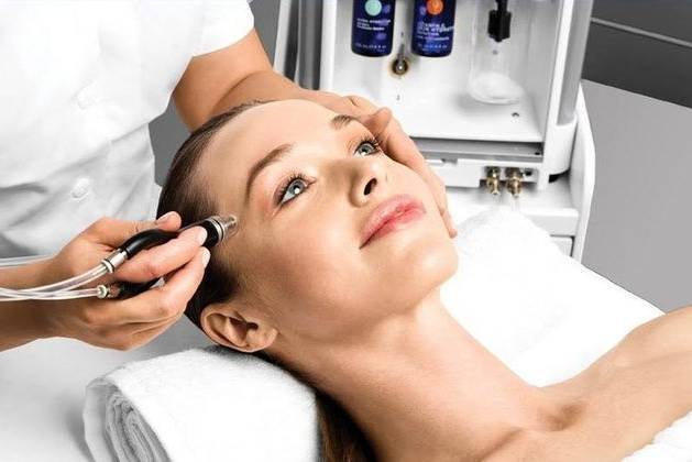 Close up laser procedure