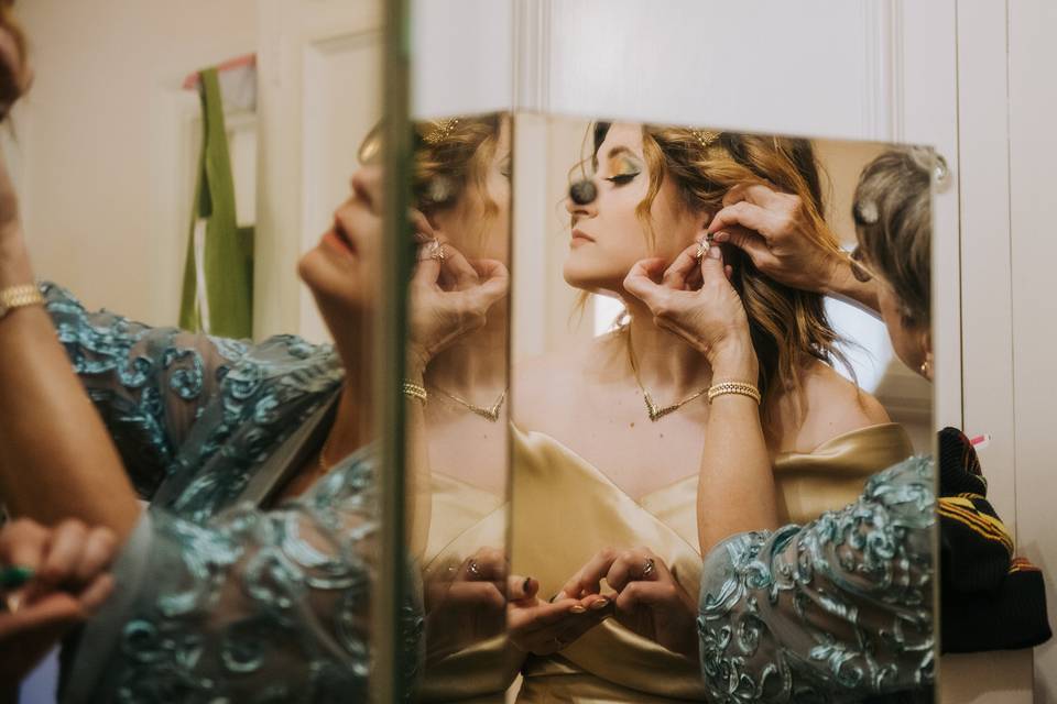 Bride Reflections-Fresh Studio