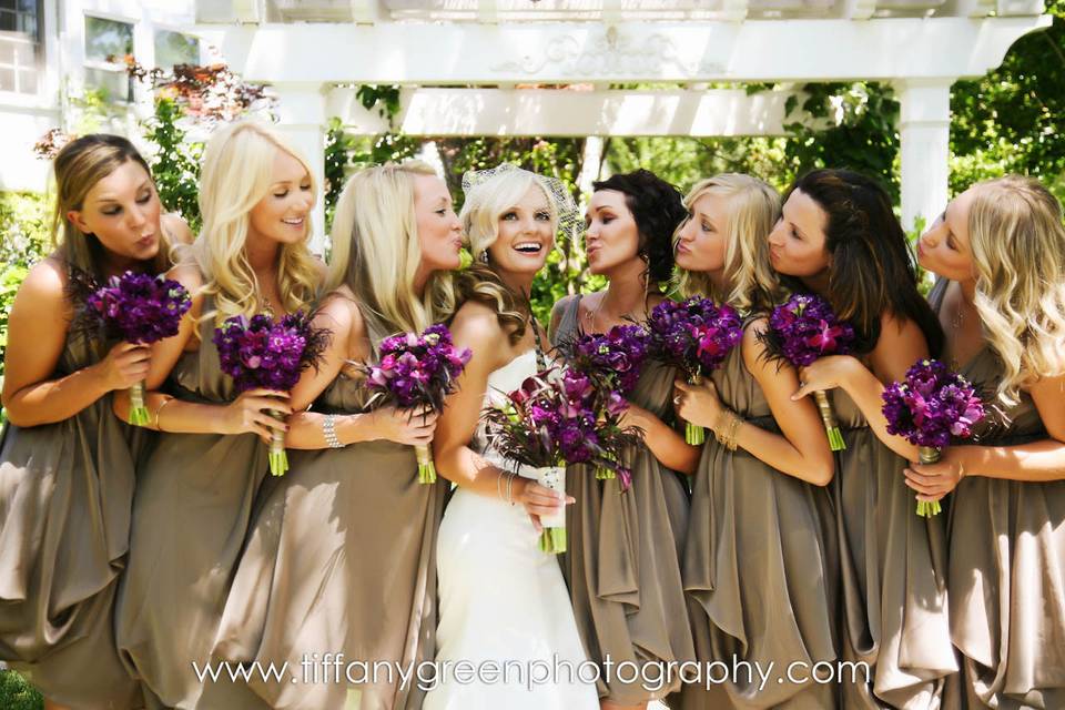 Purple bouquets. Tiffany Green Photography.