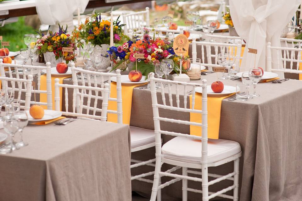 Reception tables and decor