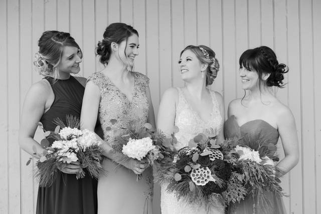 Bride and bridemaids