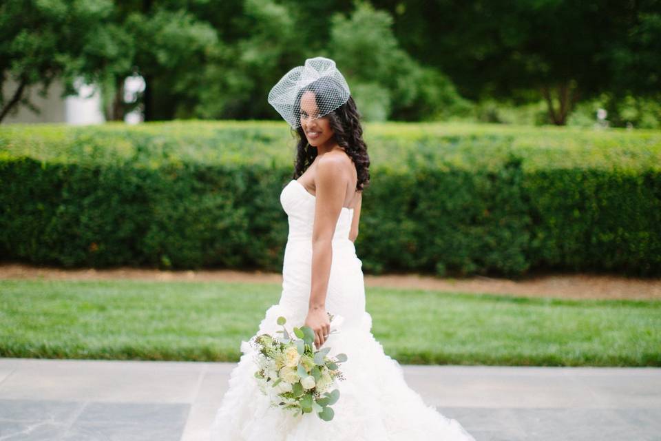 Beautiful bridal photos at the Peachtree Club