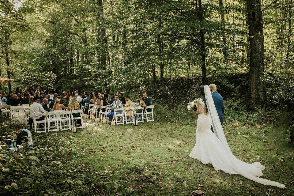Her comes the bride...