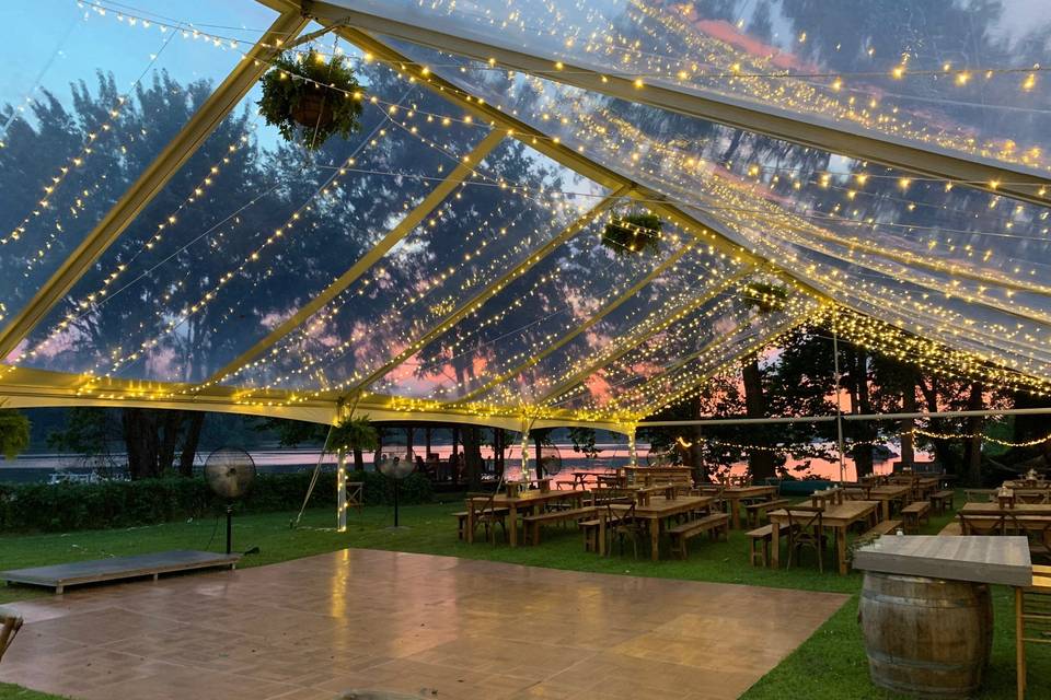 Large Clear Top Tent
