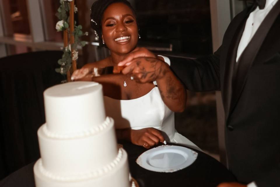 Cake cut