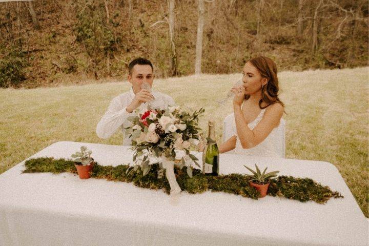Sweetheart table