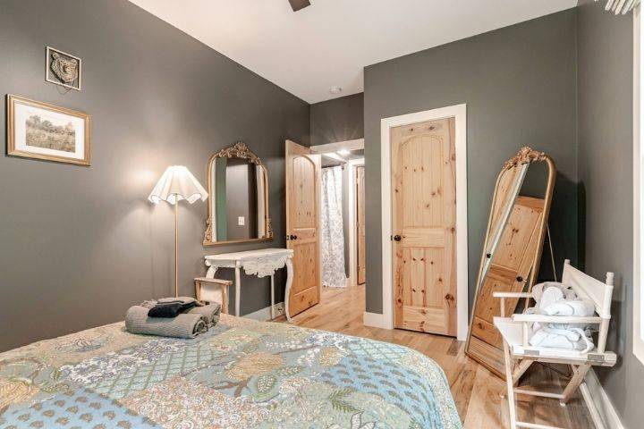 Bridal suite