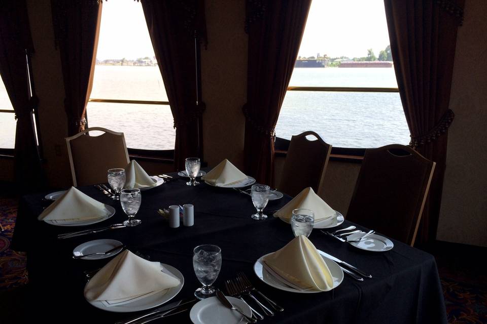 Paddlewheeler Creole Queen