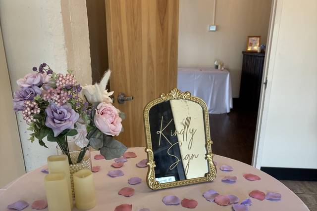 Guest book table