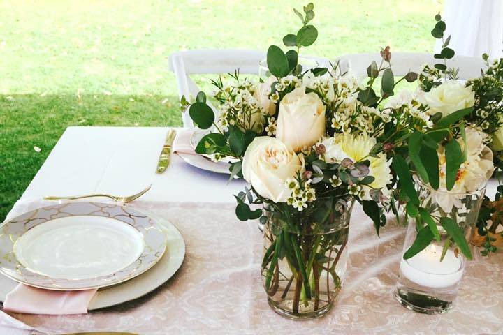 Table setting and floral decor