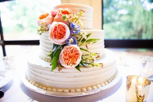 Textured wedding cake