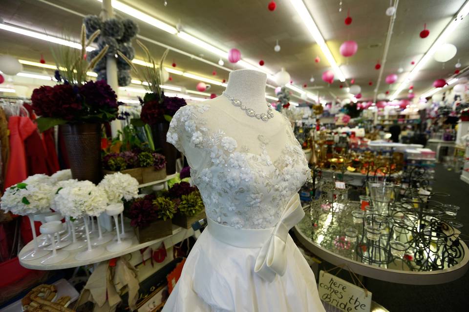 consign wedding dress