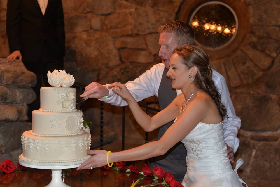Romantic wedding cake at historic Mount Woodson Golf course, ivory fondant with piping detail, hand made flowers