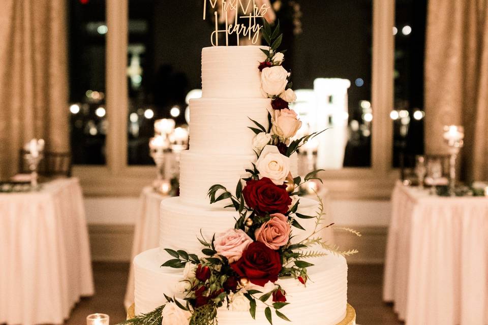 8 Unique Wedding Cake Ideas | Every Last Detail