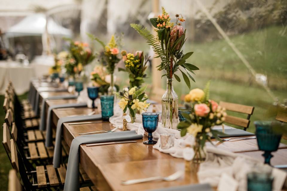 Wedding table with blue goblet