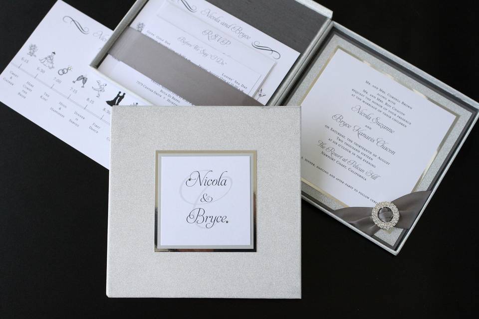 Bella Luxe 7 x 7 silver glitter hinged boxed invitation