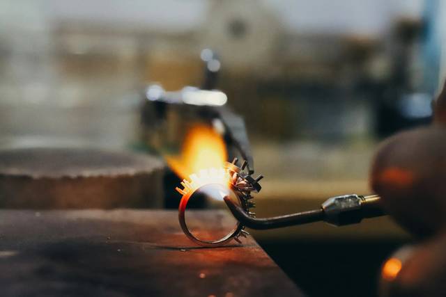 haejin-jewelry-brooklyn-solid-gold-ring-soldering-hero.jpg