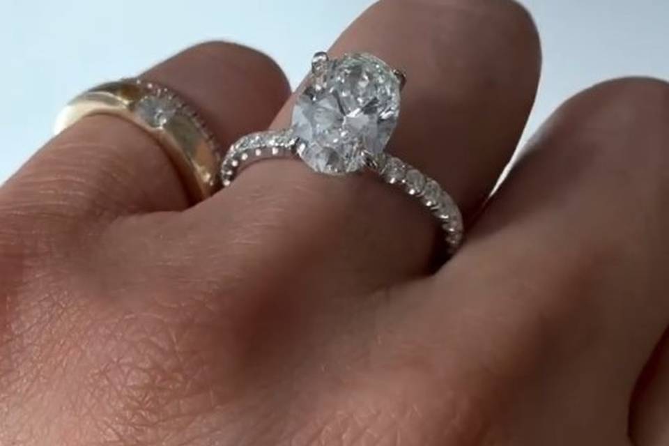 oval-cut-engagement-ring-pave-band-white-gold-haejin-jewelry-brooklyn.jpg
