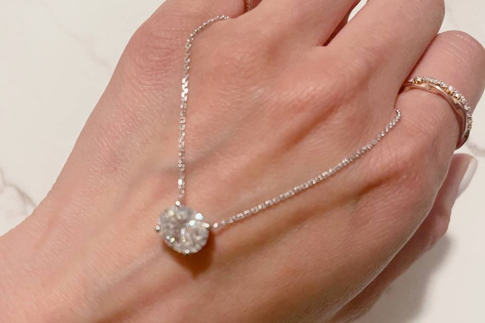 round-diamond-solitaire-pendant-necklace-white-gold-haejin-jewelry-brooklyn.jpg