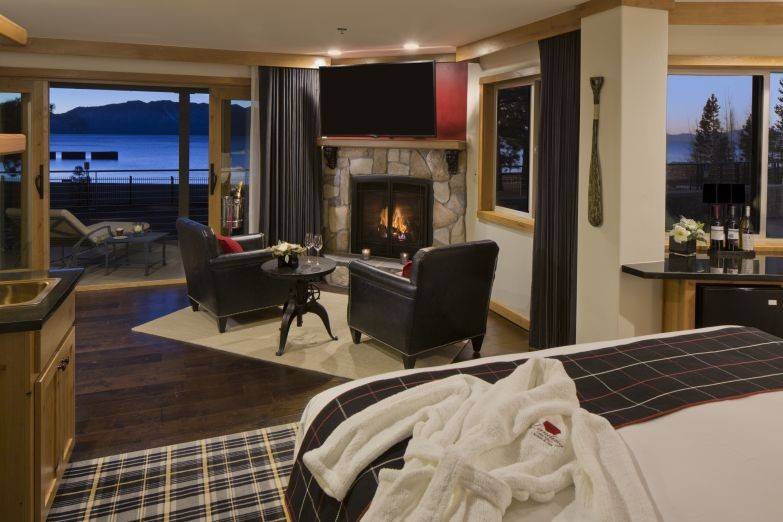 Premium Lakefront Suite
