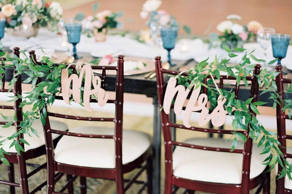 Sweetheart chairs