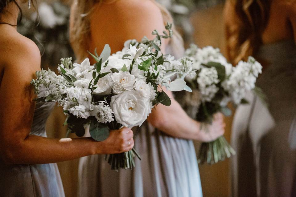 Bridesmaids bouquets