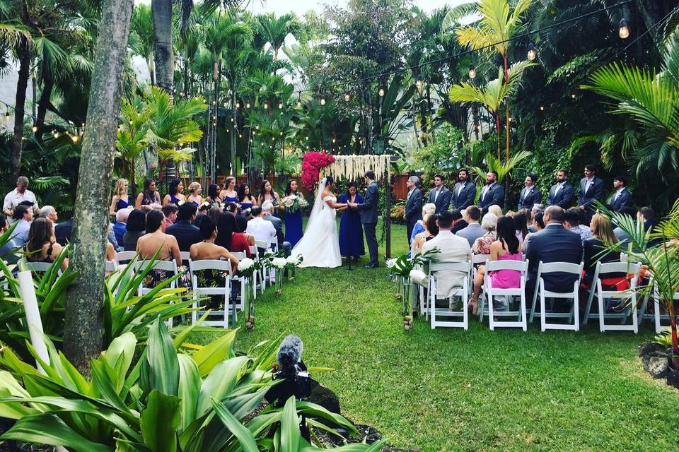 Luxury ceremony in Hauula