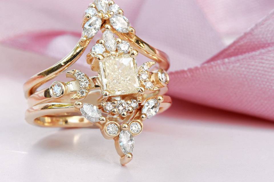 Unique hindi mystical engagement ring yellow diamond, yellow gold, fantasy diamonds, I will give you the moon and the stars.