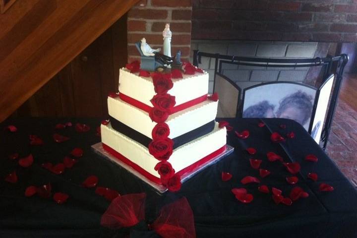 Multiple layered wedding cake