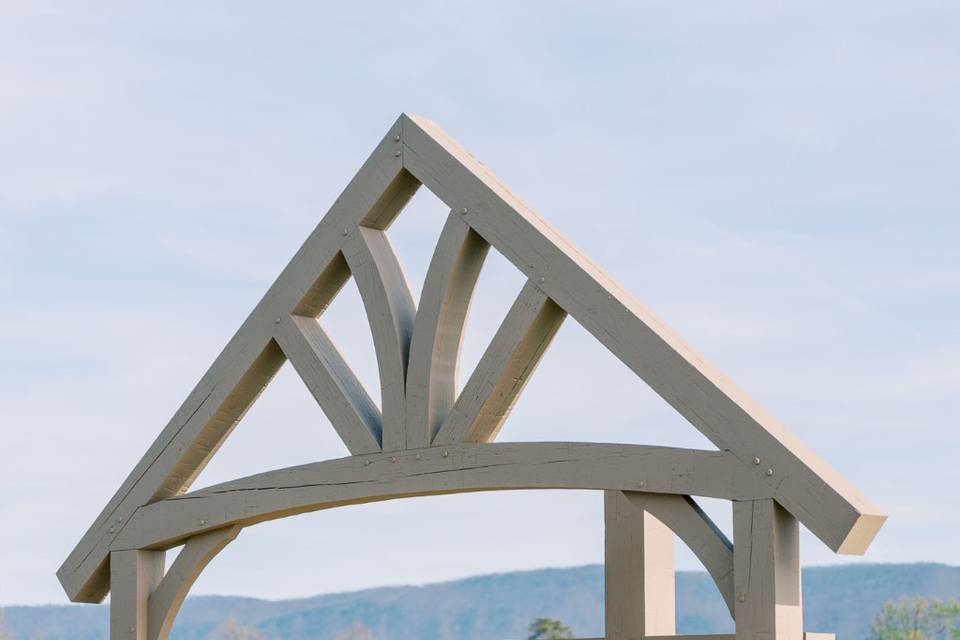 Arbor and cross