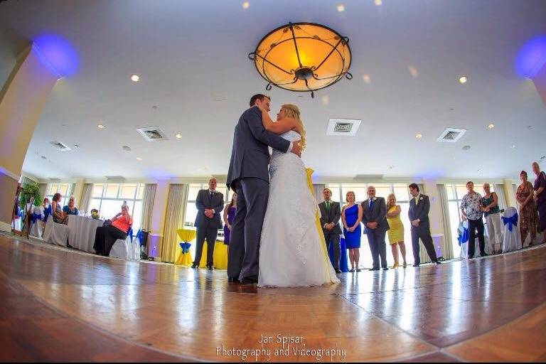 Couple wedding dance