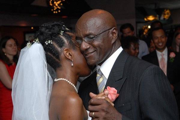 Father/Daughter dance, by Peter Holden Photography