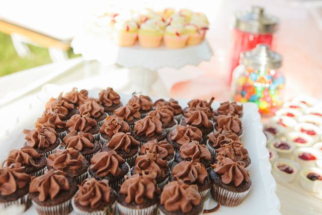 Crave Catering and Cakes