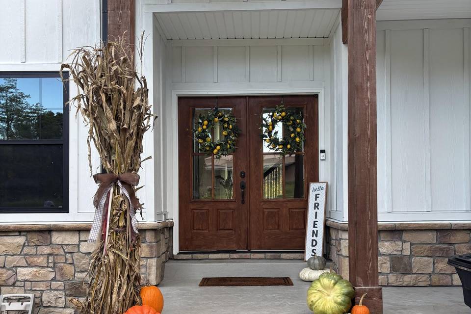 Entrance Decor