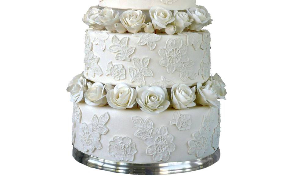 White Roses and Lace Wedding Cake