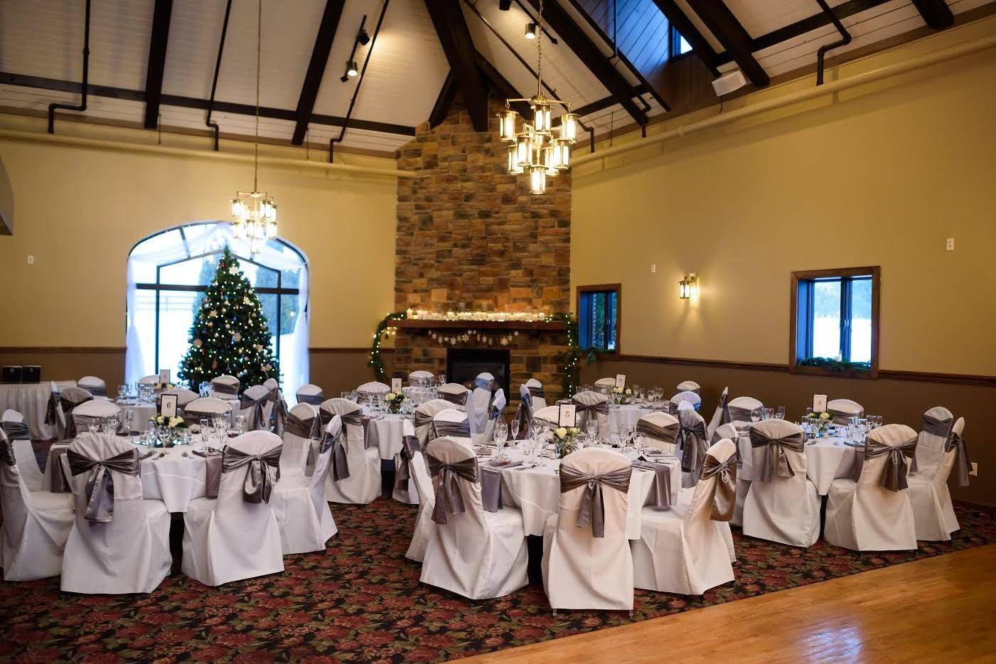 Roses Run Country Club Country Club Weddings Stow, OH WeddingWire