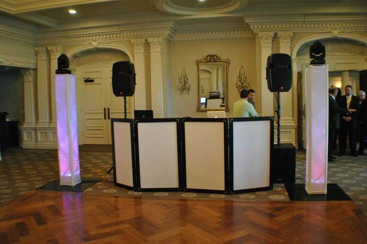 DJ Case Music and Photobooth