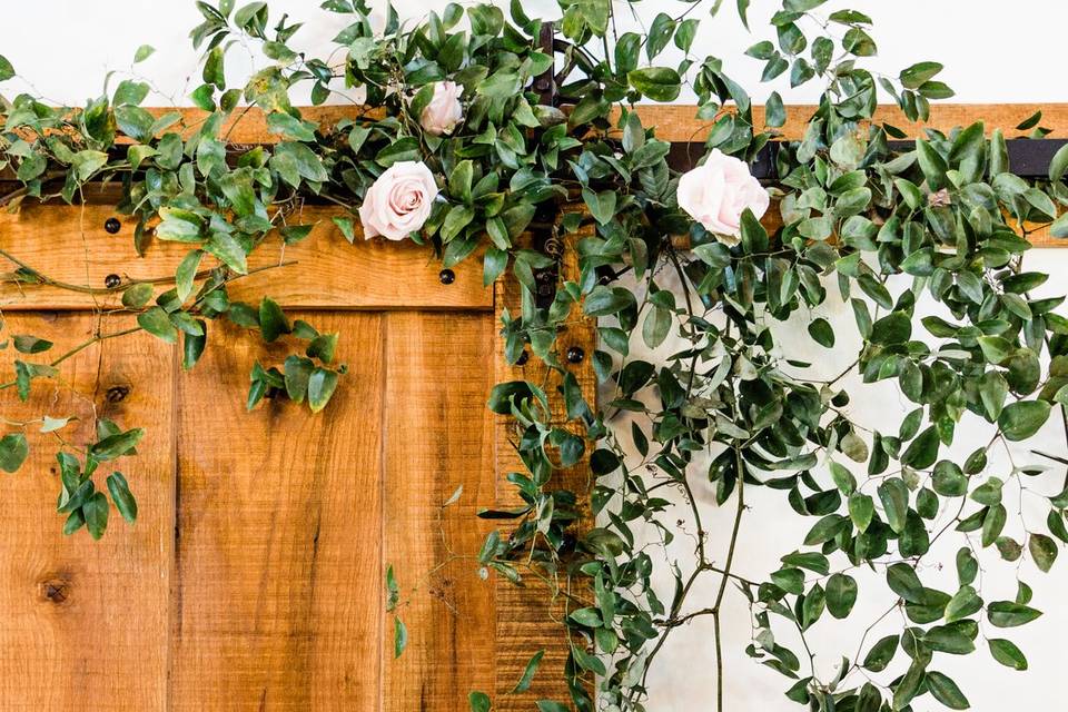 Barn door floral