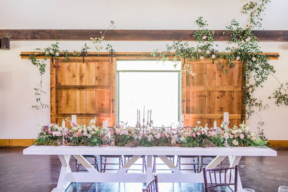 Barn door floral