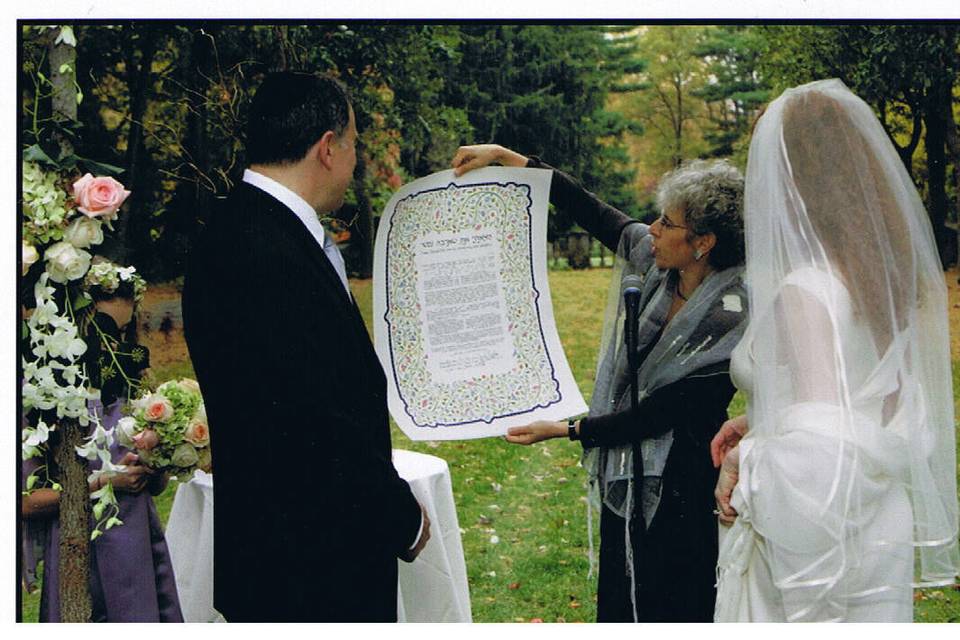Ketubah reading during the ceremony.