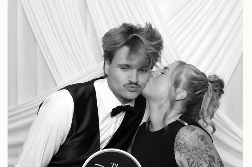 B&W GLAM | Custom Overlay DSLR