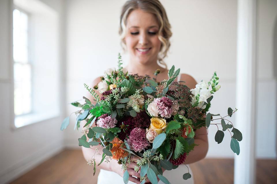 Colorful blooms Photo by Lynsey Lue Photography