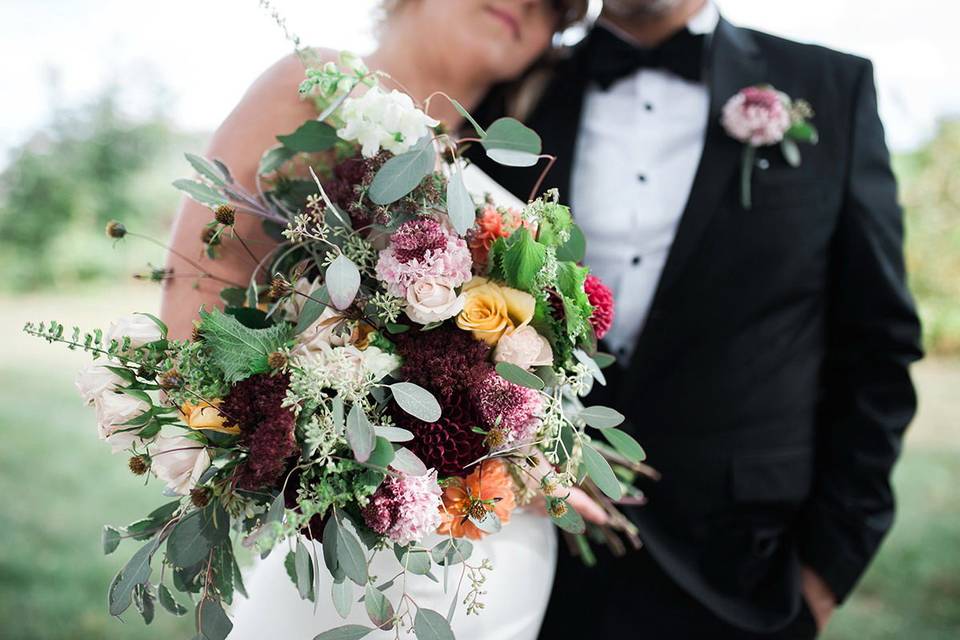 Beautiful bouquet Photo by Lynsey Lue Photography